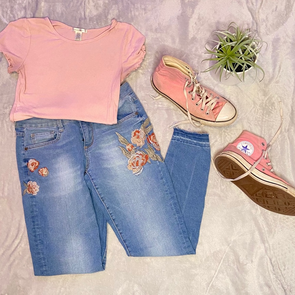 new embroidered flower jeans !!